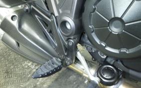 DUCATI DIAVEL AMG 2012