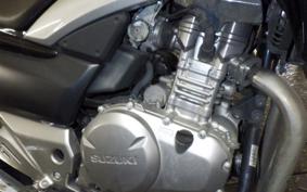SUZUKI GSR250