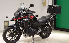 SUZUKI Vｽﾄﾛｰﾑ250 2020