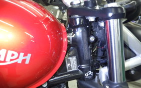 TRIUMPH STREET TWIN 2019