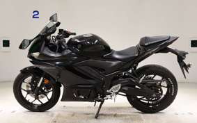 YAMAHA YZF-R25 A 2020 RG74J