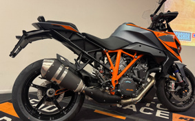 KTM 1290 SUPER DUKE GT V6940