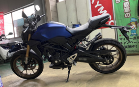 HONDA CB250R MC52