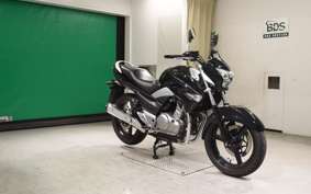 SUZUKI GSR250