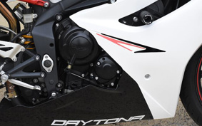 TRIUMPH DAYTONA 675 R TMD116