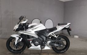 HONDA CBR600RR PC40