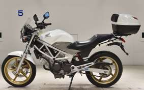 HONDA VTR 250 Gen. 2 MC33