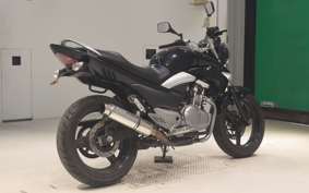 SUZUKI GSR250