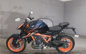 KTM 1290 SUPER DUKE R V3940