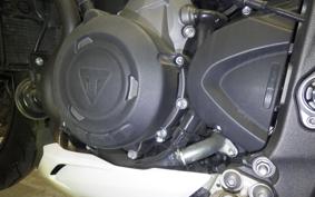 TRIUMPH STREET TRIPLE S 2021