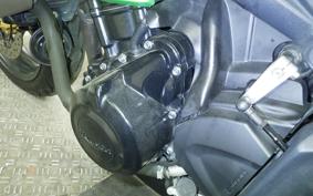 TRIUMPH STREET TRIPLE 85 2013