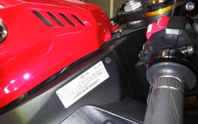 YAMAHA YZF-R1 2016