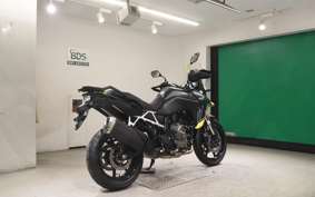 SUZUKI Vｽﾄﾛｰﾑ800 2025 EM1BA
