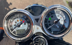 TRIUMPH TRIUMPH BONNEVILLE T100 2023 DAD70G