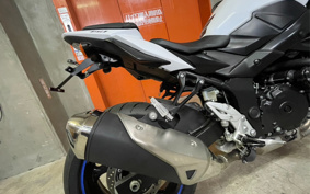 SUZUKI GSR750 2012 C5111