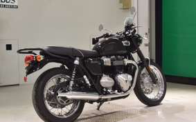TRIUMPH BONNEVILLE T100 2020