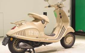 VESPA 946 DRAGON 2014