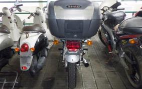 YAMAHA YB125SP 2015
