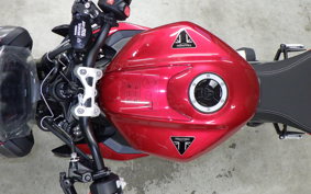 TRIUMPH STREET TRIPLE RS 2025