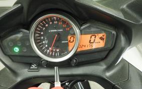 SUZUKI GSR250S
