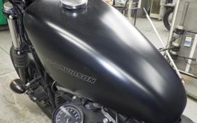 HARLEY XL883N 2011