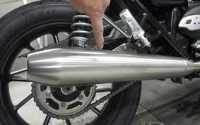 TRIUMPH STREET TWIN 2024