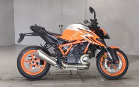 KTM 1290 SUPER  DUKE R V3940