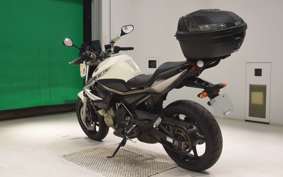 YAMAHA XJ6 N 2012