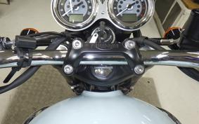 TRIUMPH BONNEVILLE T100 2023