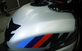 BMW M1000R 2026