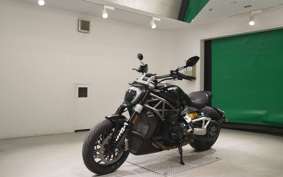 DUCATI DIAVEL X S 2016