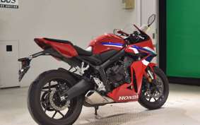 HONDA CBR650R E-Clutch 2025 RH17
