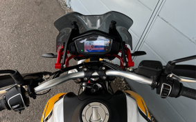 MOTO GUZZI V85 TT 2019 ZGUKW