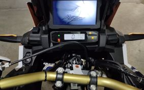 HONDA CRF1100L AFRICA TWIN DCT SD10