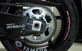 YAMAHA YZF-R1 2013