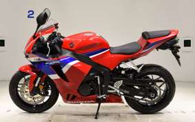 HONDA CBR600RR 2025 PC40