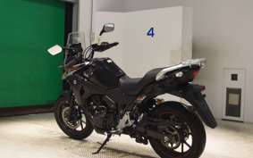 SUZUKI Vｽﾄﾛｰﾑ250A 2020