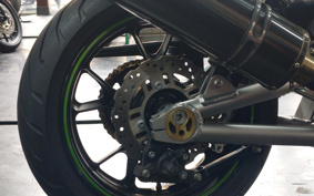 KAWASAKI ZRX1200 DAEG 2011 ZRT20D