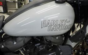 HARLEY FXLRST1920 2025