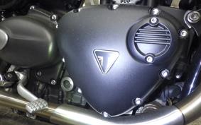 TRIUMPH STREET TWIN 2021