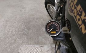 HARLEY HARLEY XL883L CR2