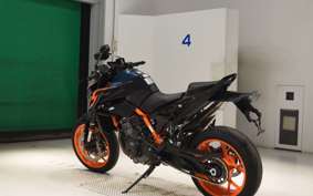 KTM 890 DUKE R 2023