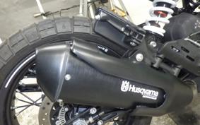 HUSQVARNA SVARTPILEN 401 2024
