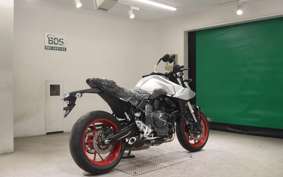 SUZUKI GSX-8S 2000 EM1AA