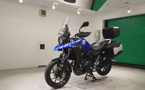 SUZUKI Vｽﾄﾛｰﾑ250 2015