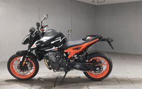 KTM 890 DUKE GP TU940