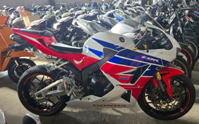HONDA CBR600RR 2015 PC40