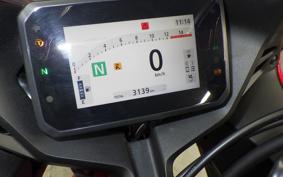 HONDA CBR650R E-Clutch 2025 RH17