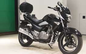 SUZUKI GSR250