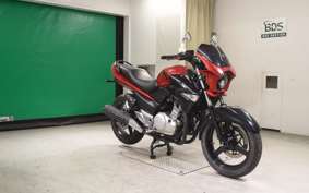 SUZUKI GSR250 2003
